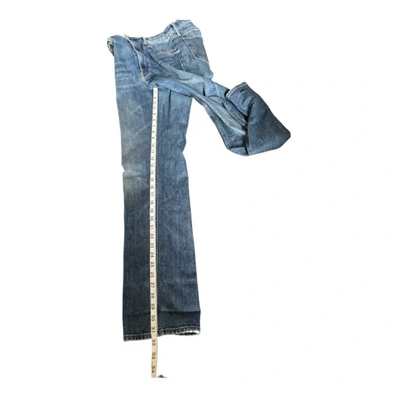 Mother Denim - The High Waisted Rider Skimp in Cowboys Don't Cry - Picture 11 of 11